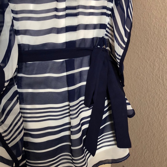 Top - Picture 5 of 6